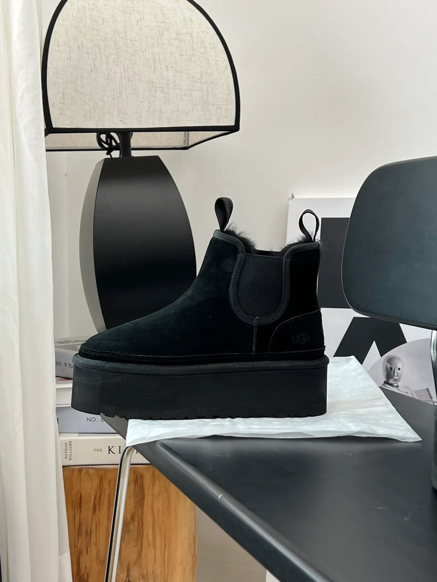 💰560 UGG sheepskin all-in-one snow boots Chelsea boots UGG 4526 Autumn and winter new women's casual and comfortable thick-soled Chelsea fashion boots star same style 1134526 Color: black maroon gray Size: 35-40
